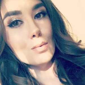 Meet your Posher, Chloe